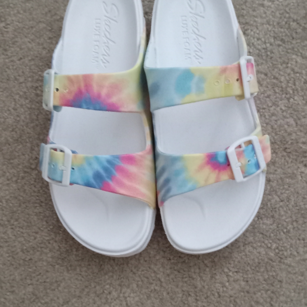Skechers Luxe foam sz 8